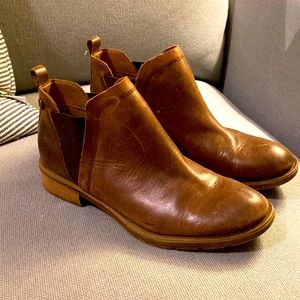 Sofft leather ankle boots